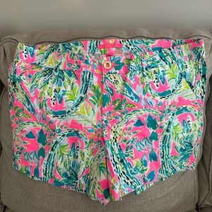 Lilly Pulitzer 5” shorts